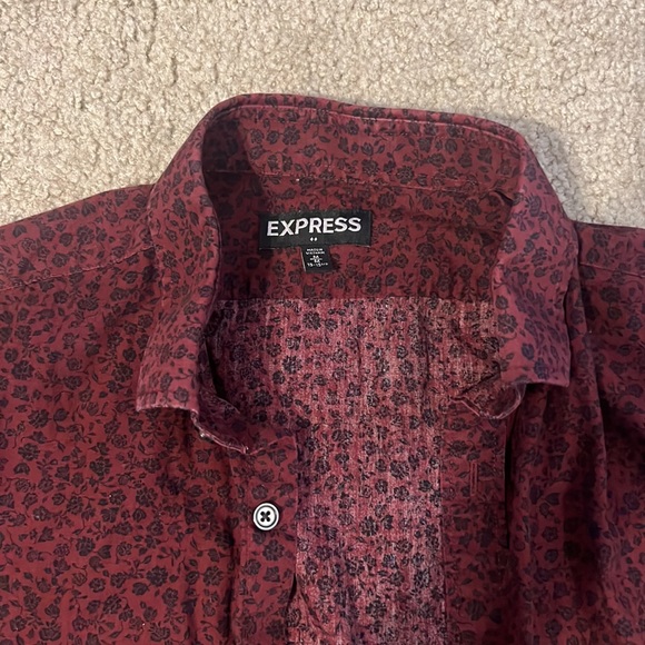 Red Floral Express Men’s Short Sleeved Shirt - Picture 2 of 3
